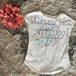 ✅ Nike Kids White Athletic Cut Graphic Tee